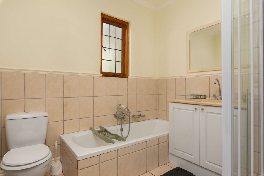 To Let 4 Bedroom Property for Rent in Gardens Western Cape